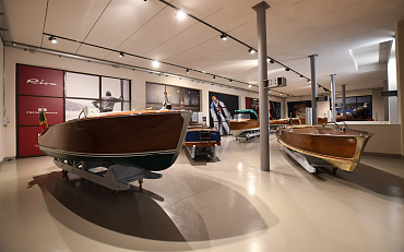 Катера Riva получили целый зал в музее на озере Комо
